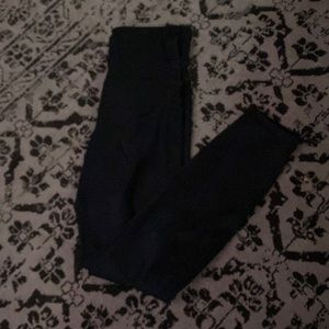 Black Pocketed Leggings